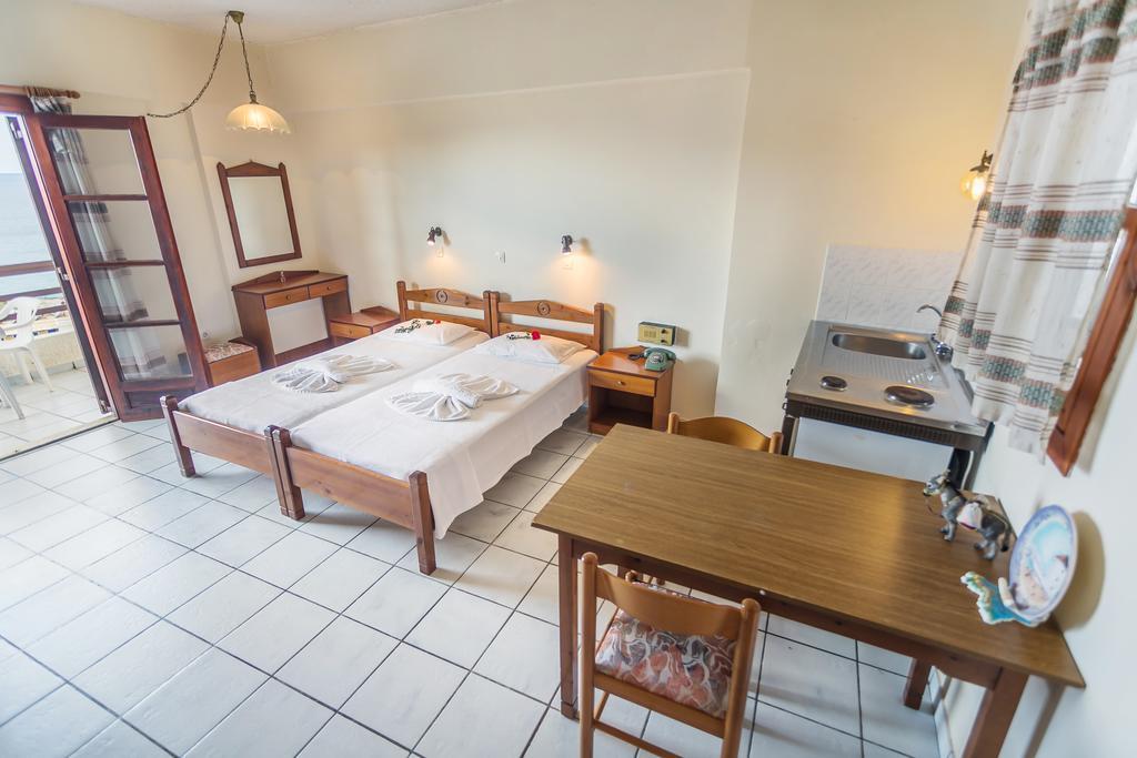 Yiannis Ηotel Foiníkion Extérieur photo