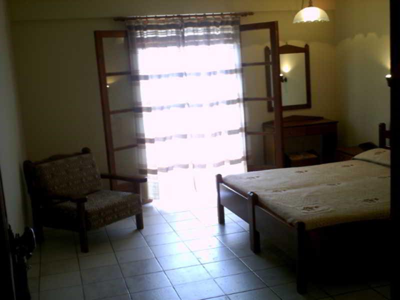 Yiannis Ηotel Foiníkion Extérieur photo