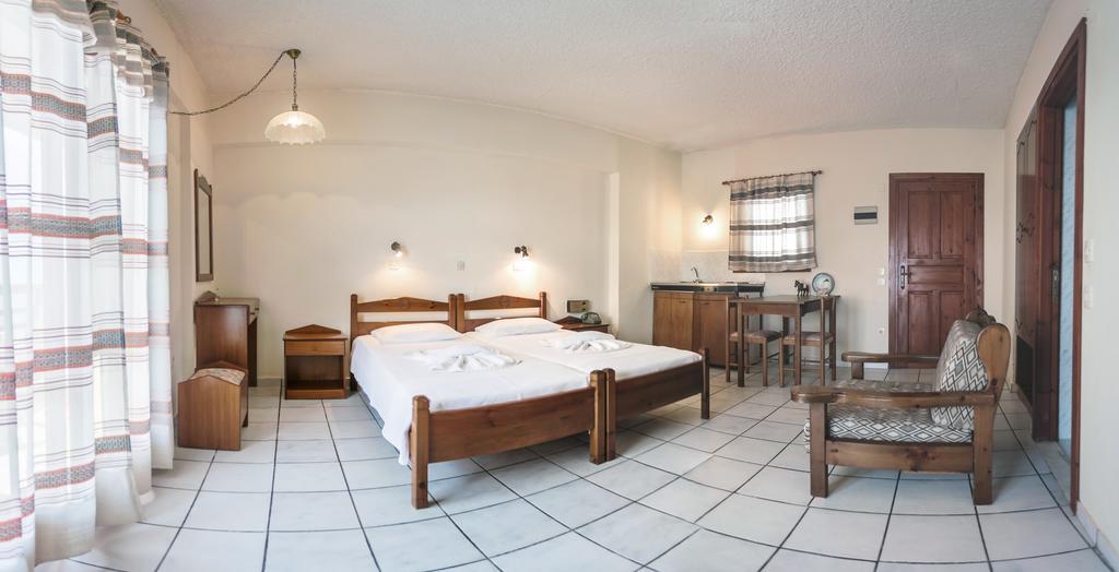 Yiannis Ηotel Foiníkion Extérieur photo